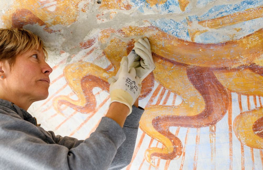 6 Red Flags to Watch Out For When Hiring A Historical Restoration Company