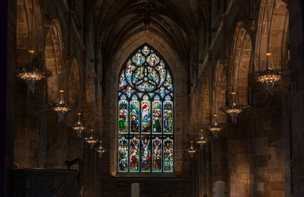How Historic Renovation Contractors Handle the Restoration Process of Stained Glass Windows