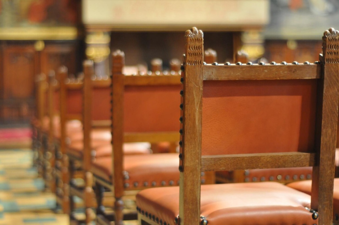 simple chapel chairs